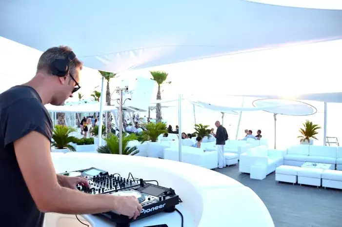 Cafe Del Mar Malta 6