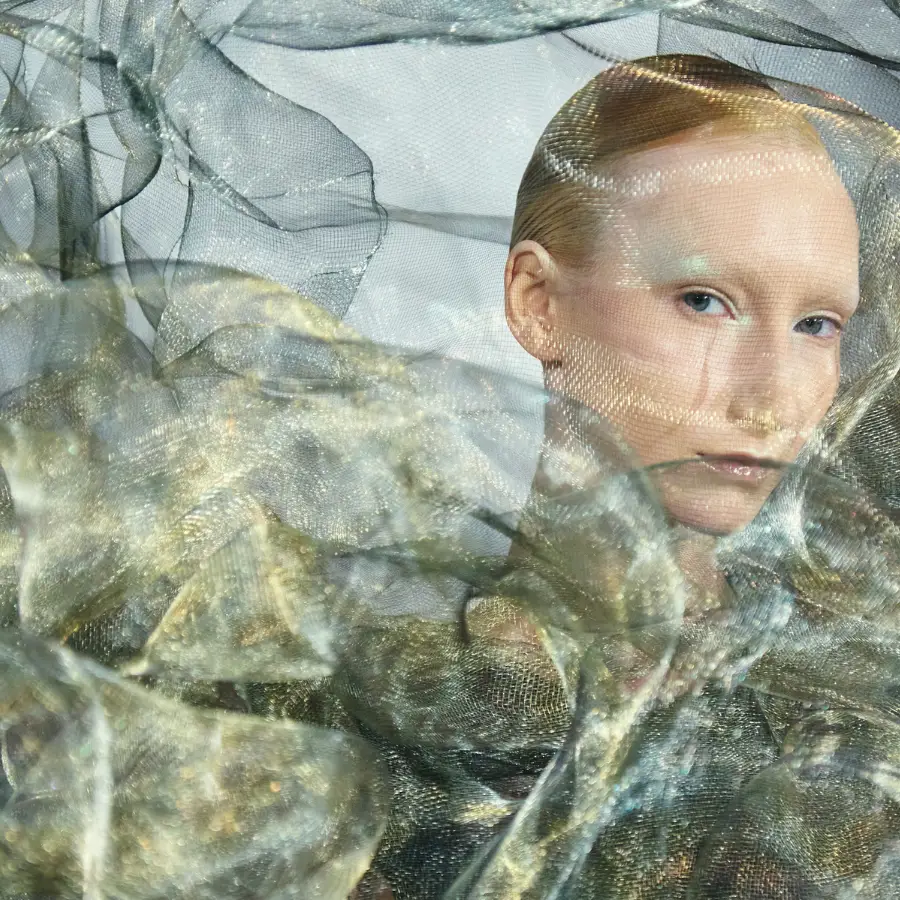 Iris van Herpen célèbre l’océan en haute couture