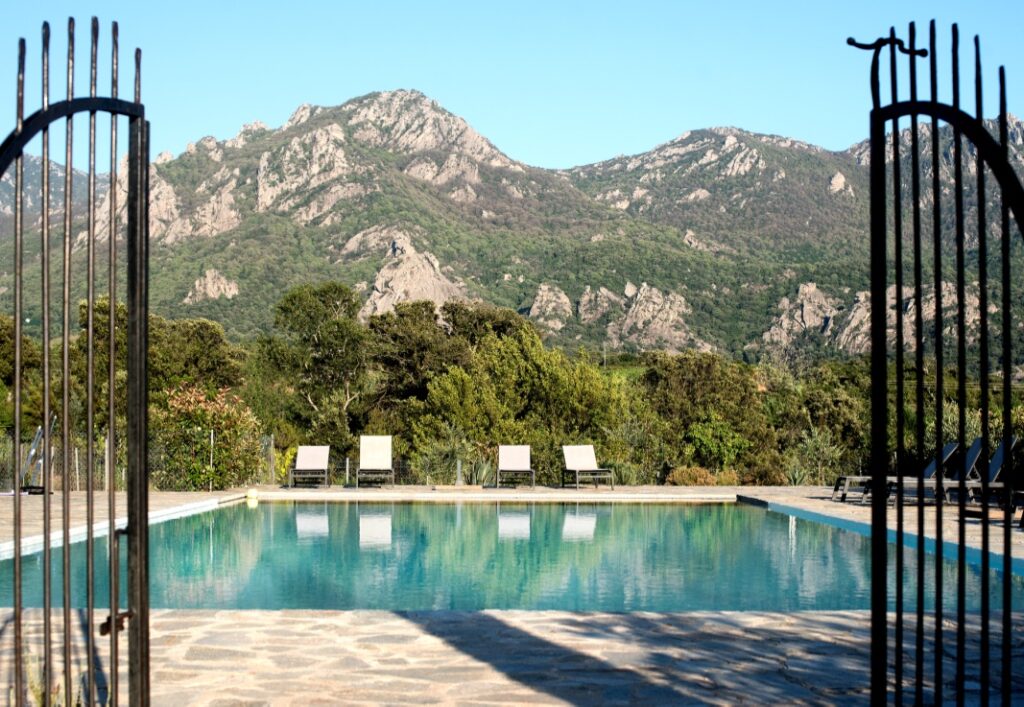 Corse-Du-Sud : Mer Turquoise, Vignobles Et Gastronomie 9 castellu di baricci gites