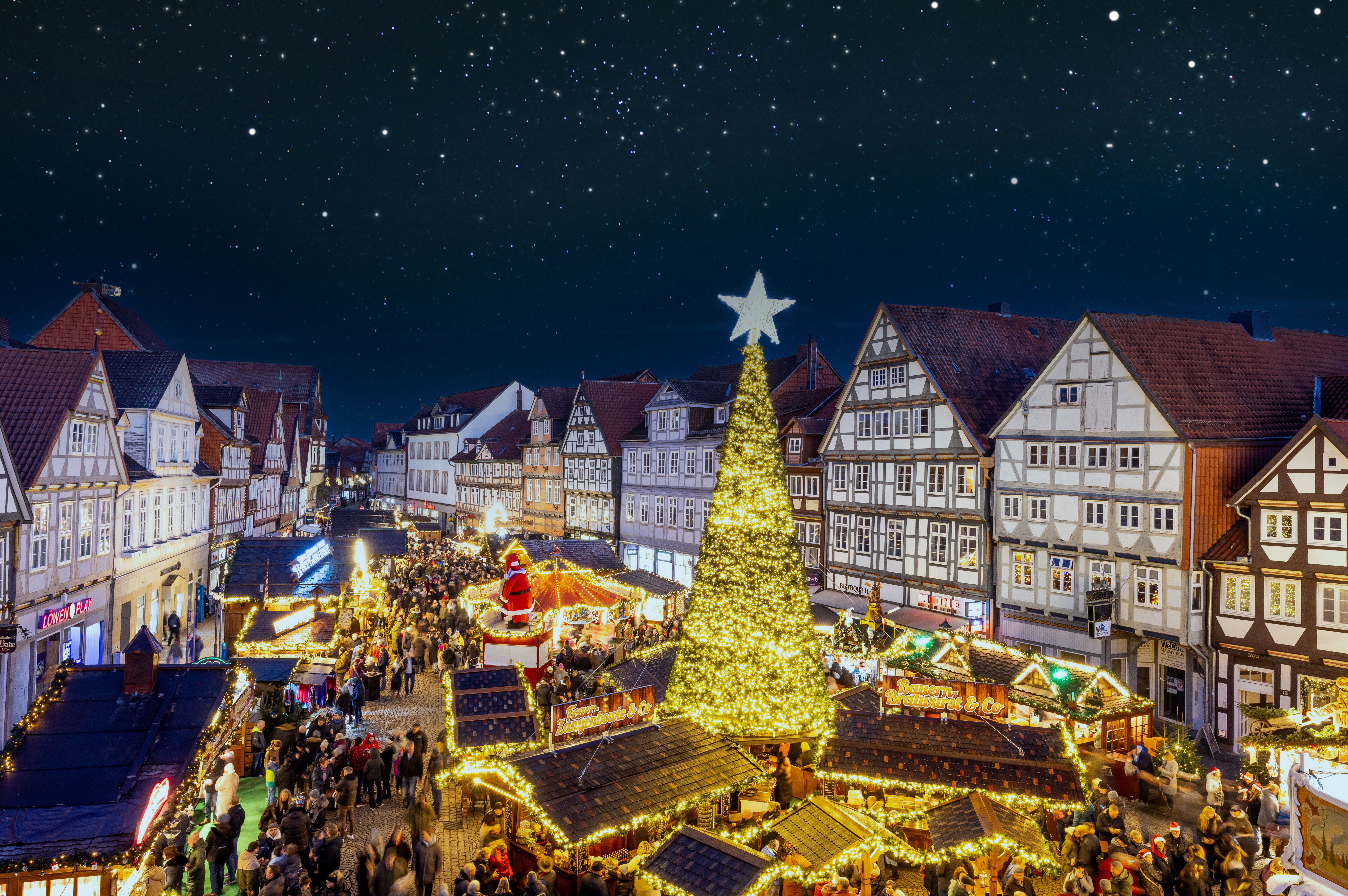 Celle Christmas Market Grosser Plan c Celle Tourismus