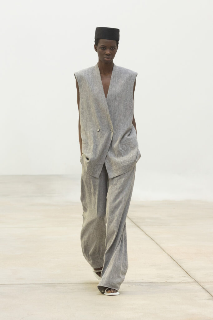 Christian Wijnants SS26 : L'Épure 1 ChristianWijnants SS26 LOOK 1