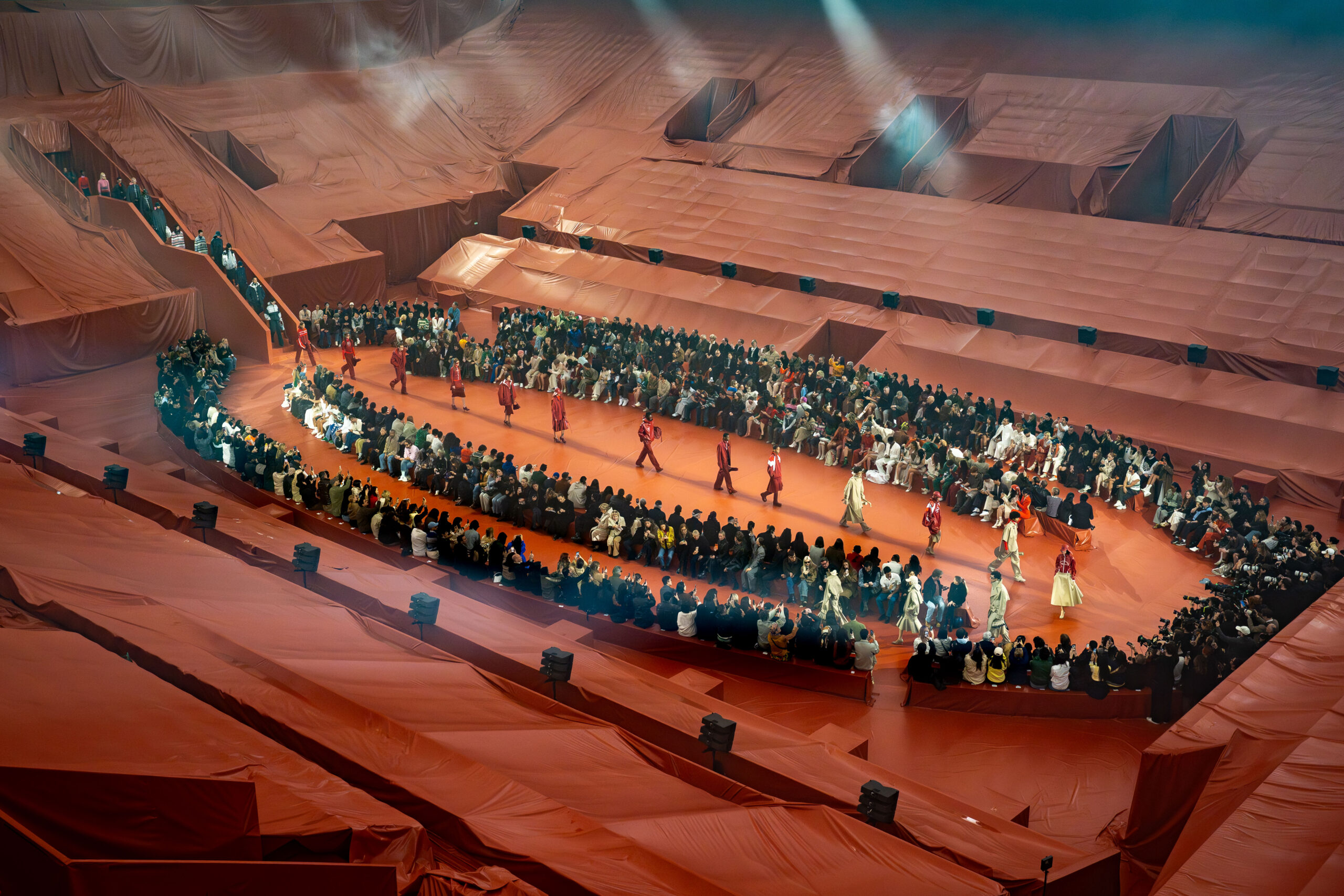 Lacoste Automne-Hiver 2026 : L’Élégance Face Aux Éléments